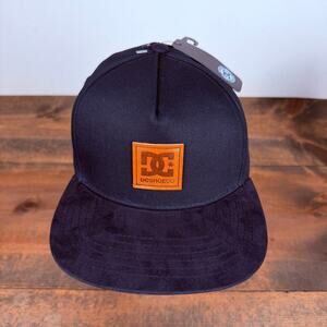 DC SHOES Black Snapback Adjustable Cap Hat Faux Suede Brim One Size NEW